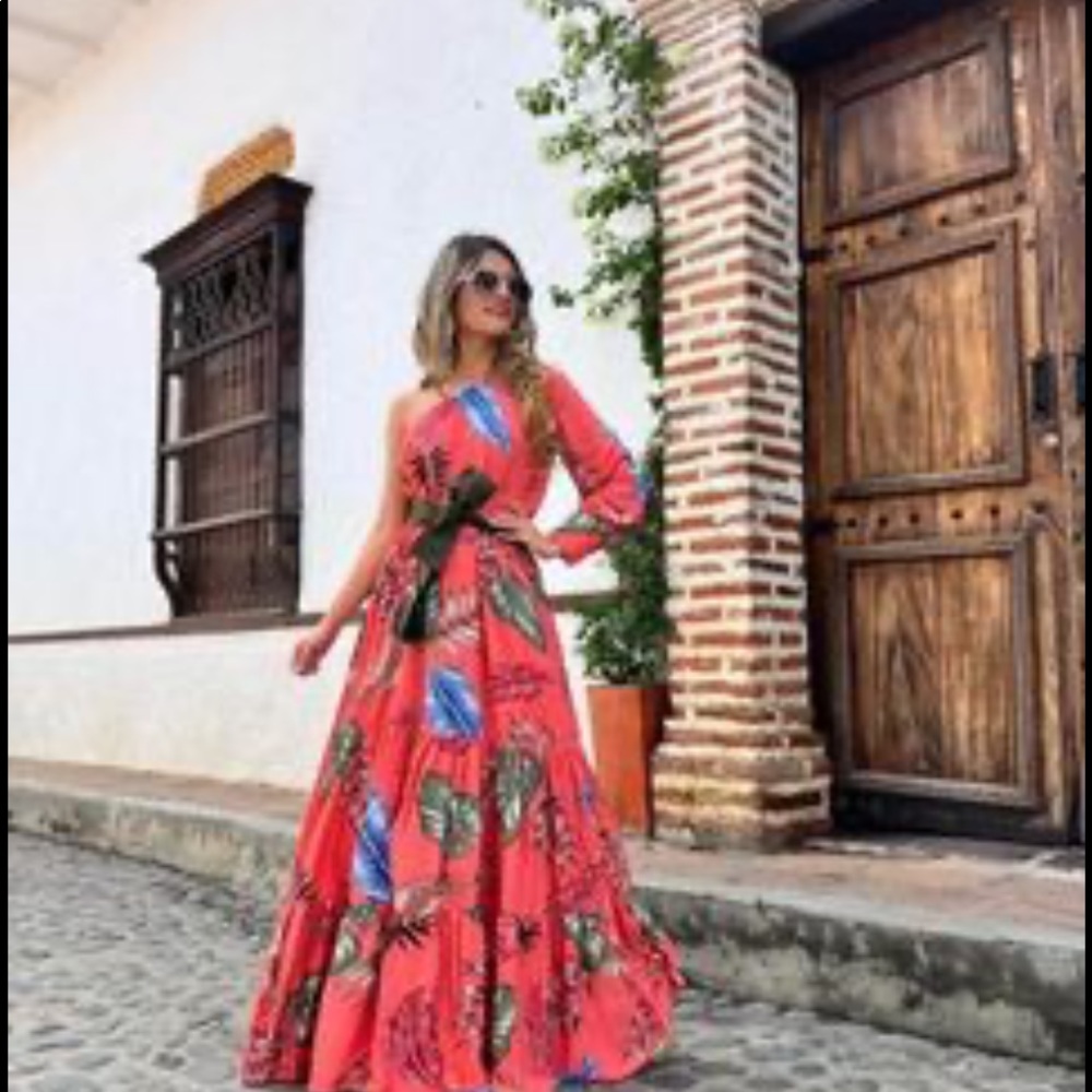 - Brand new - Beautiful fall summer dresses, so feminine,imported
